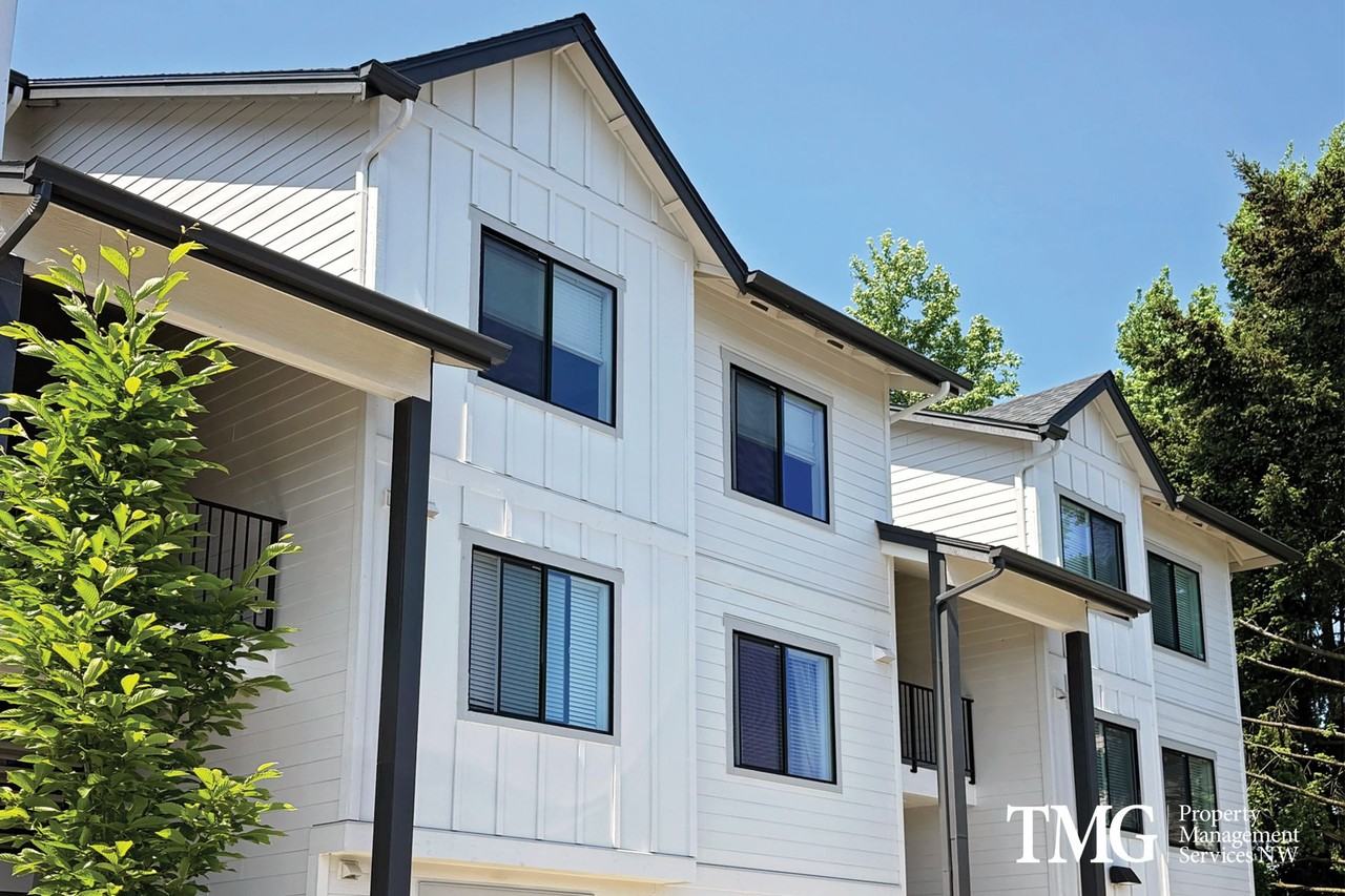 51st Street Apartments - Photo 4 of 27