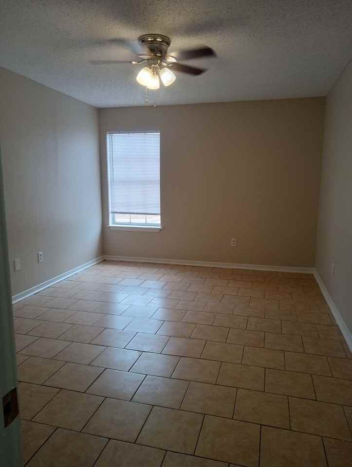 Fern View Apartments - Photo 7 of 8