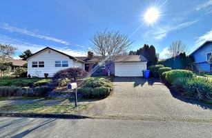 featured image of 13806 Ne Fremont Ct #1
