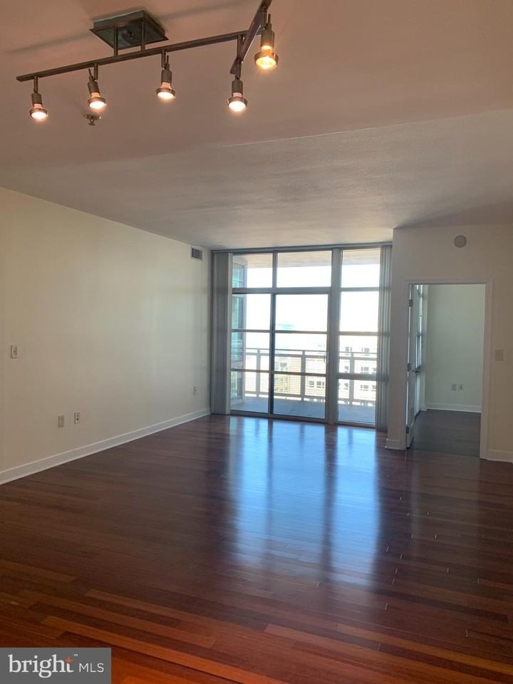 157 Fleet St #916 - Photo 3 of 21