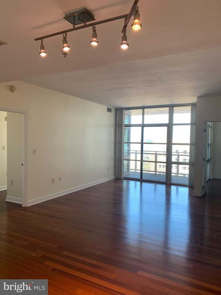 157 Fleet St #916 - Photo 4 of 21