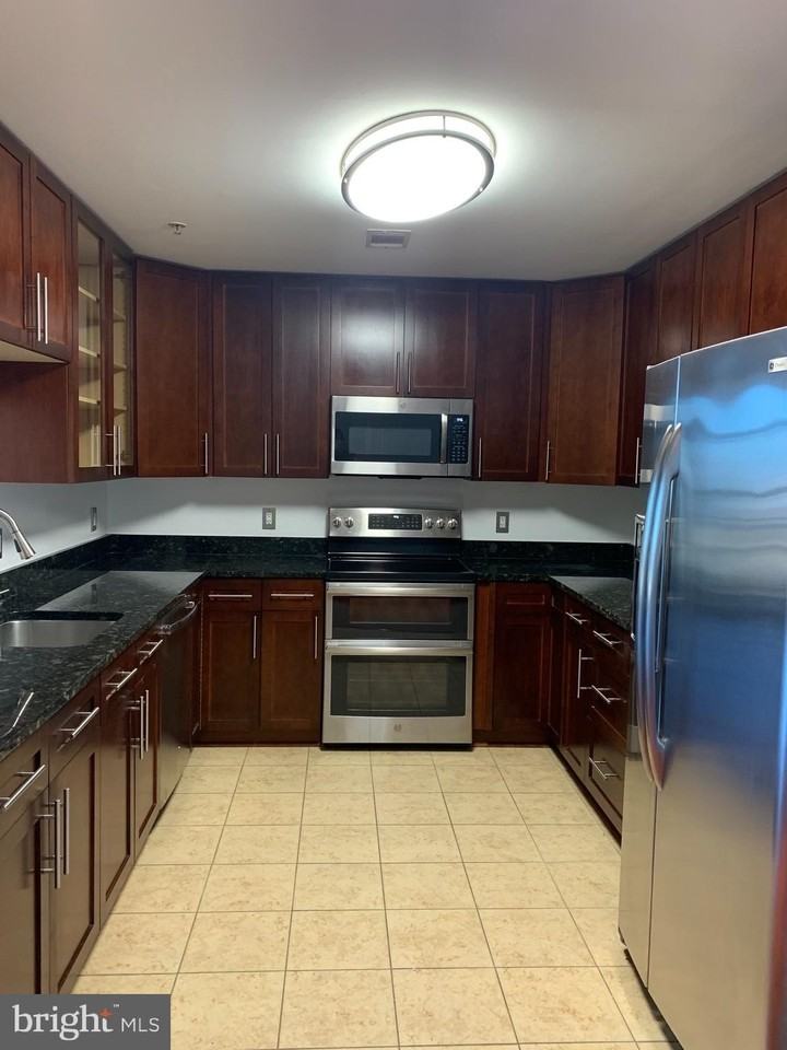 157 Fleet St #916 - Photo 5 of 21