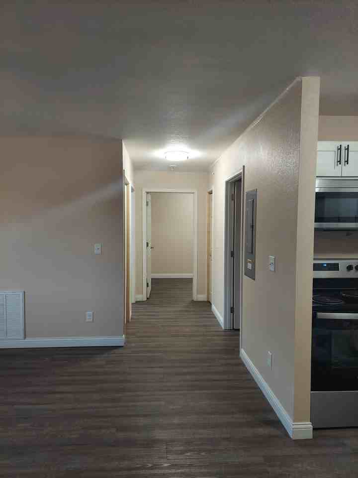 52 Westwood Dr #5 - Photo 4 of 11