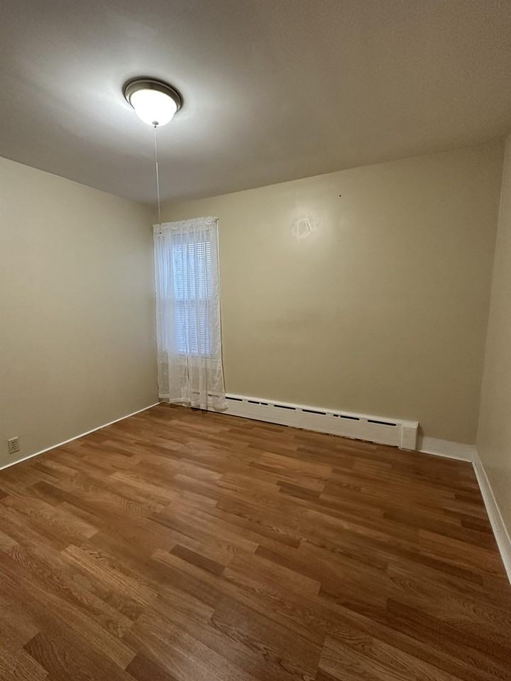 15 Belleville Ave #1 - Photo 4 of 10