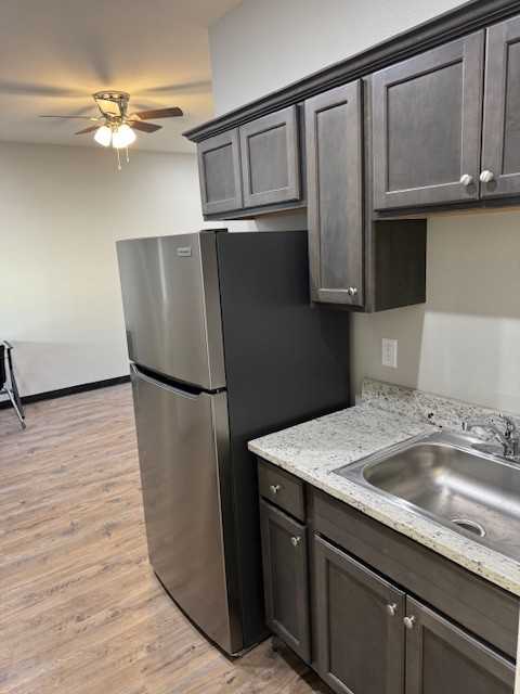 122 W 8th St Apt 4 #122-4 - Photo 4 of 11