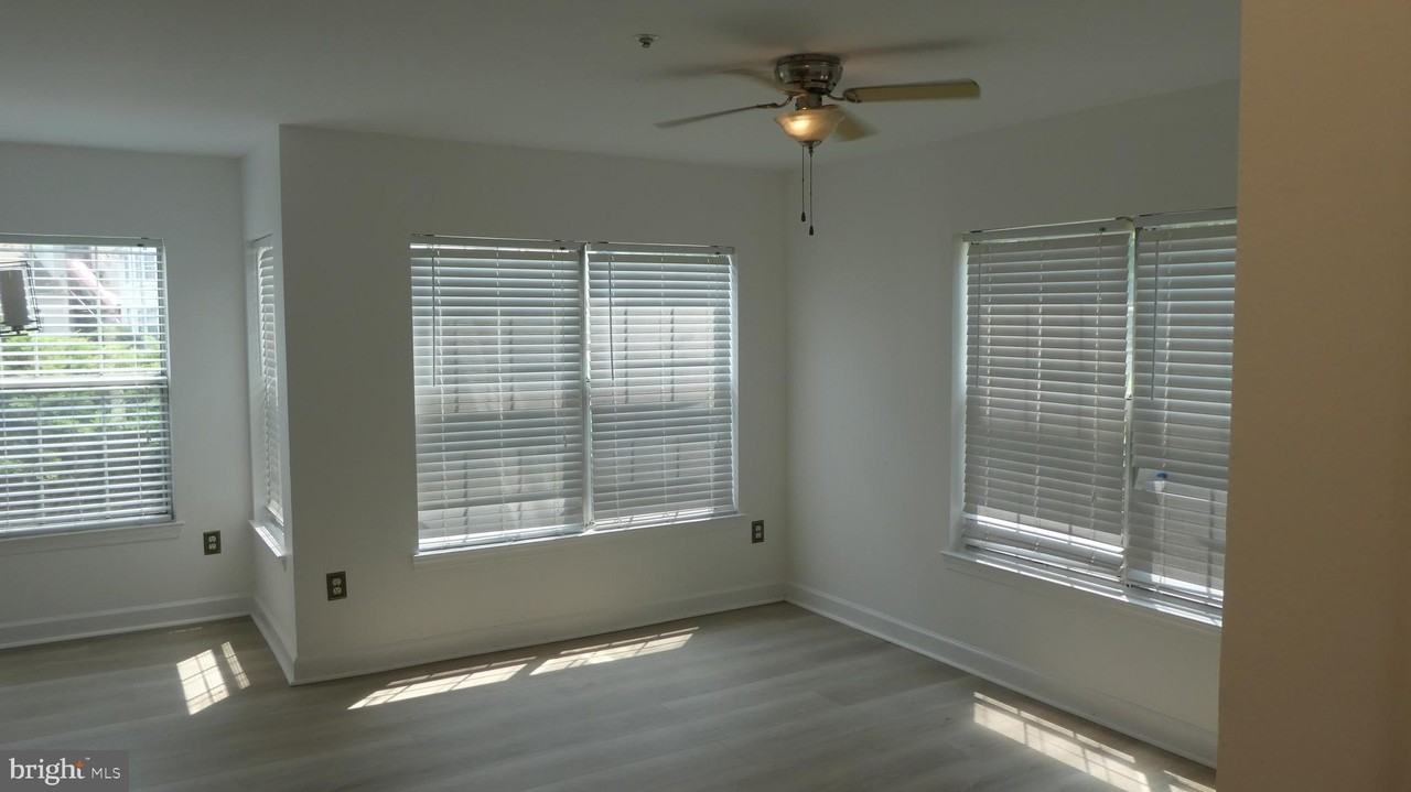 1007 Summerglenn Ct - Photo 2 of 22