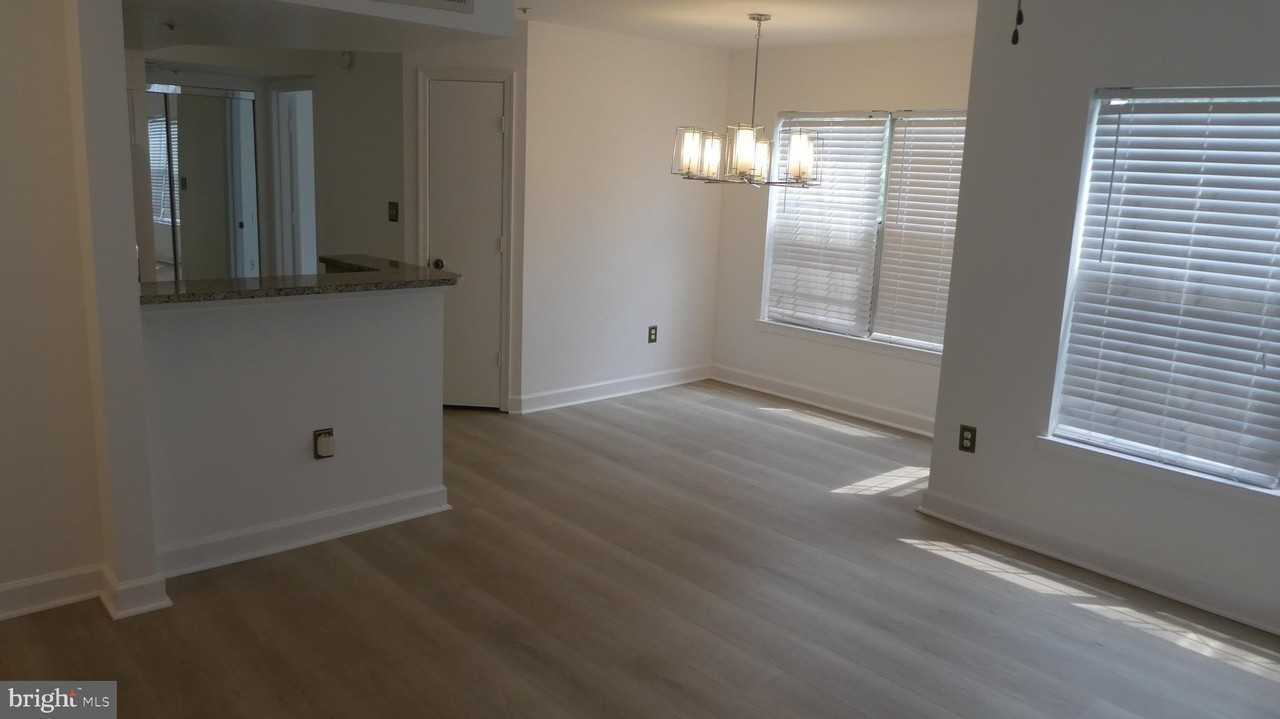 1007 Summerglenn Ct - Photo 4 of 22