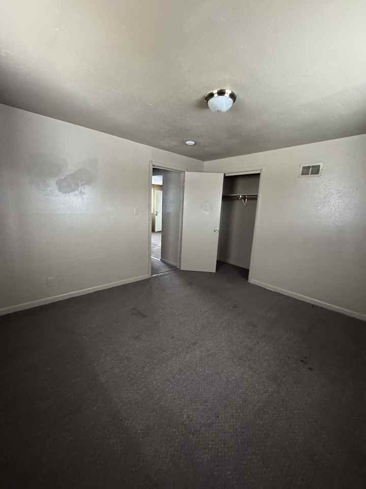 8746 W Carmen Ave #4 - Photo 5 of 6