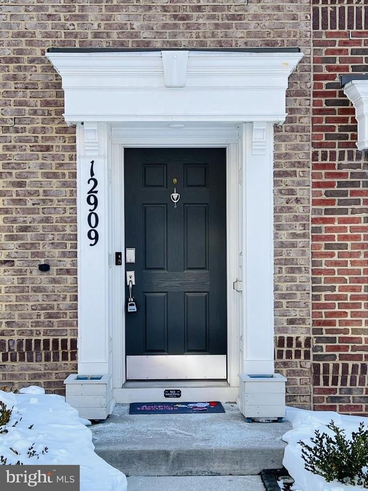 12909 Brickyard Blvd - Photo 2 of 36