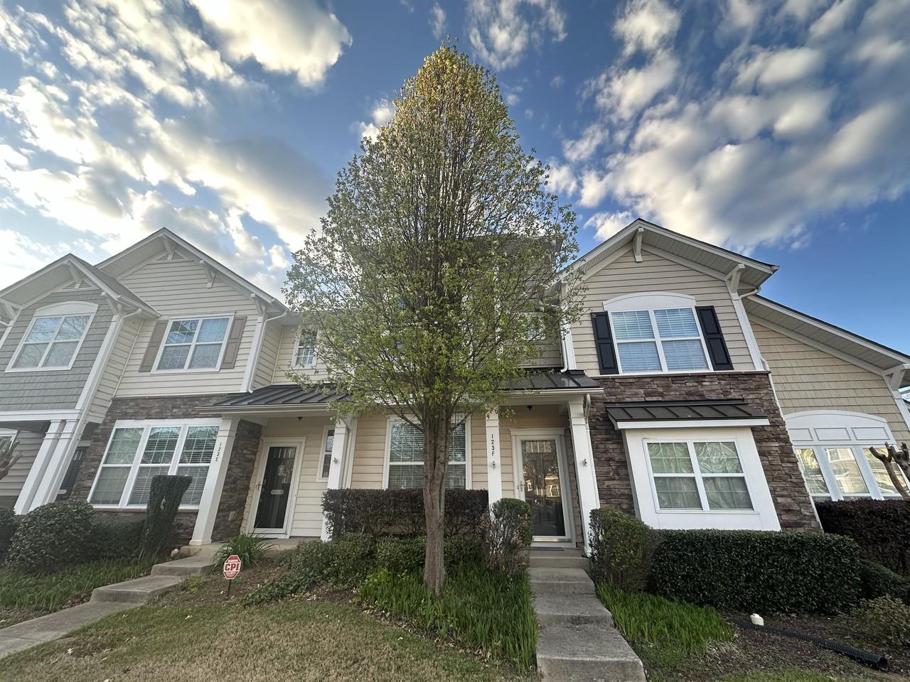 123 Leyton Loop #F - Photo 3 of 21