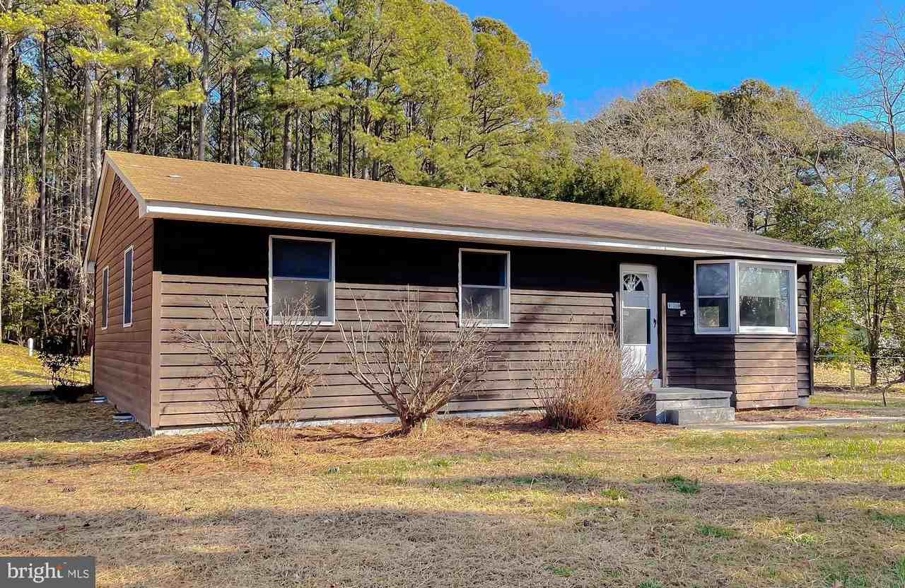 18937 Mckays Cove Ln - Photo 2 of 37