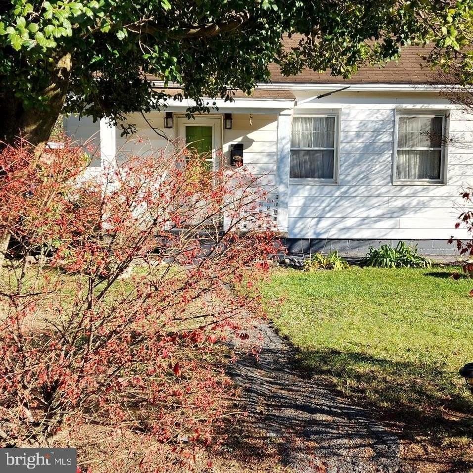 1116 Kuhn Ave - Photo 3 of 14