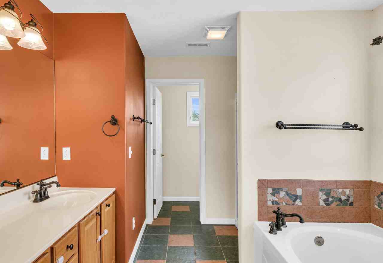 104 Goldenrod Dr #1 - Photo 6 of 31