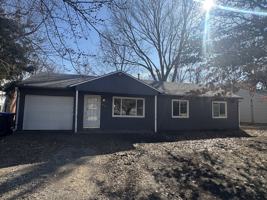 featured image of 919 Sw Croix Pl #1