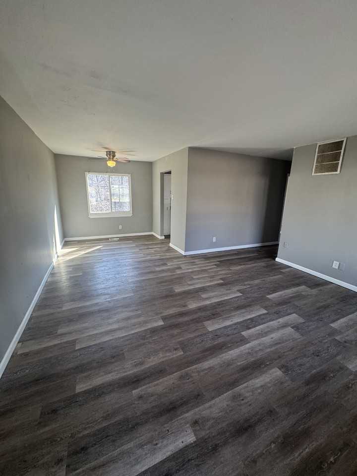 919 Sw Croix Pl #1 - Photo 4 of 8