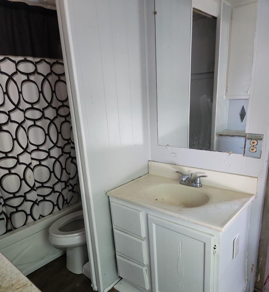 511 N Western Ave #1 - Photo 6 of 6