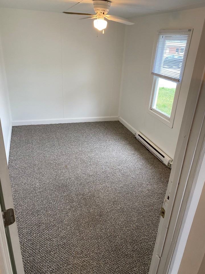 400 N Anderson St #400 - Photo 6 of 11