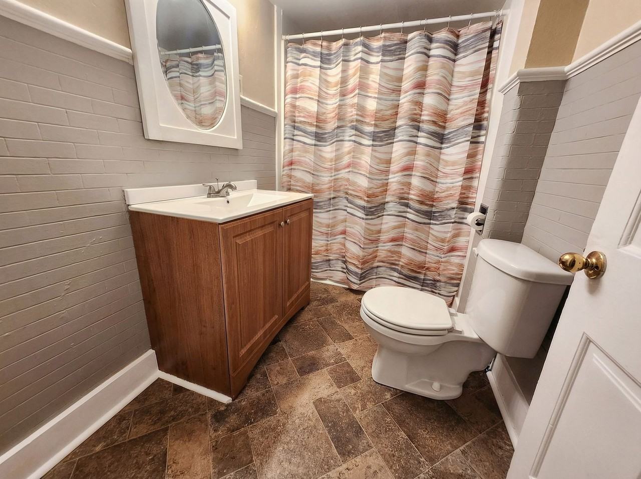 1221 E Philadelphia St - Photo 5 of 17