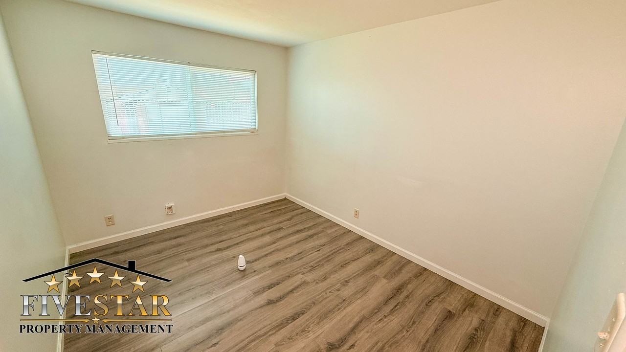 2816 Occidental St - Photo 4 of 24