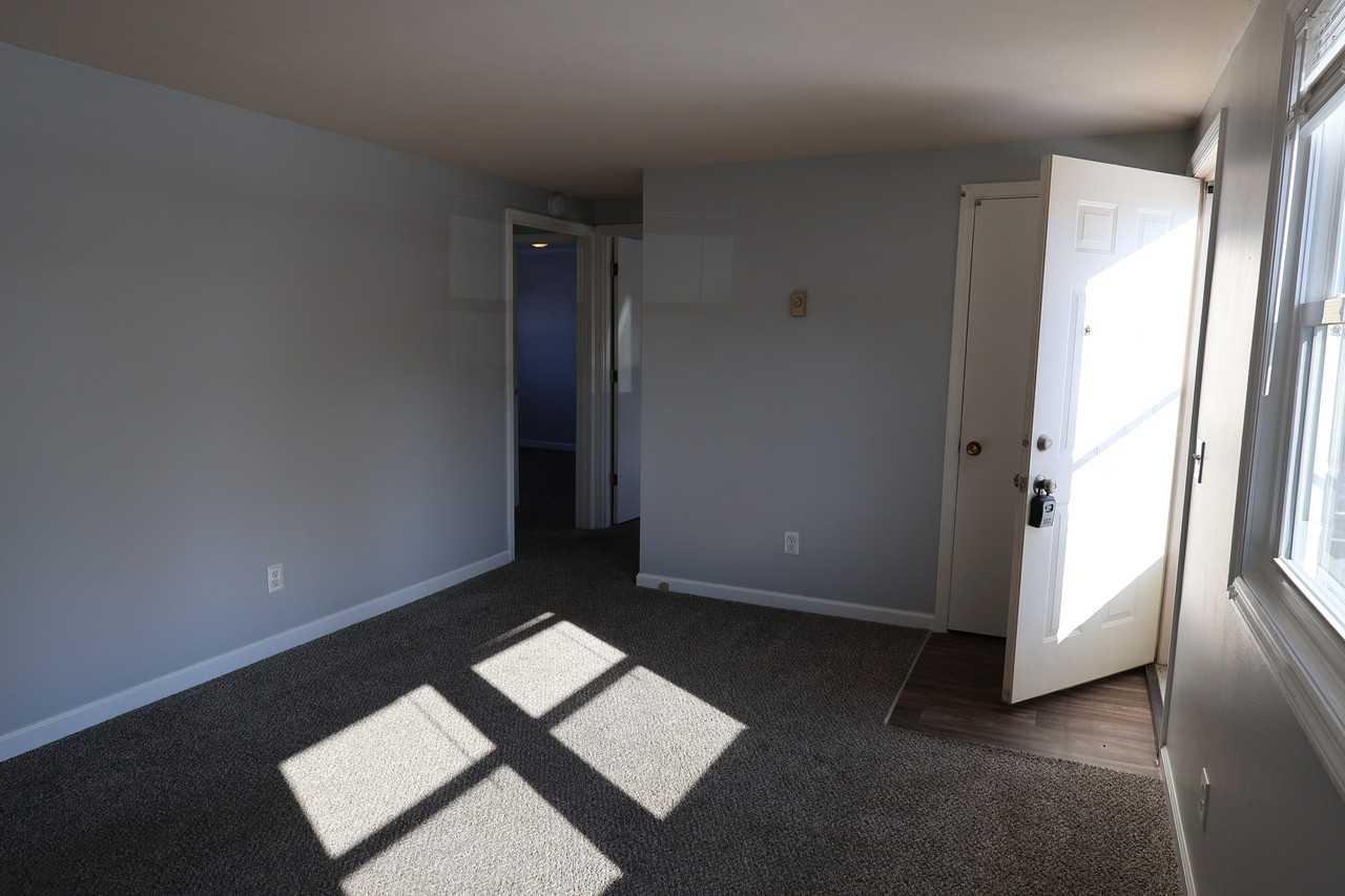 460 N Greensburg St #460 - Photo 5 of 29