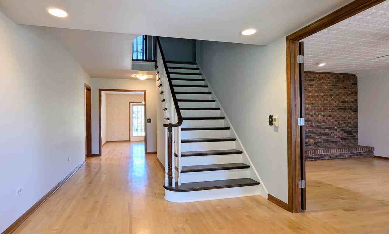 12 Oneida Ln #1 - Photo 2 of 26