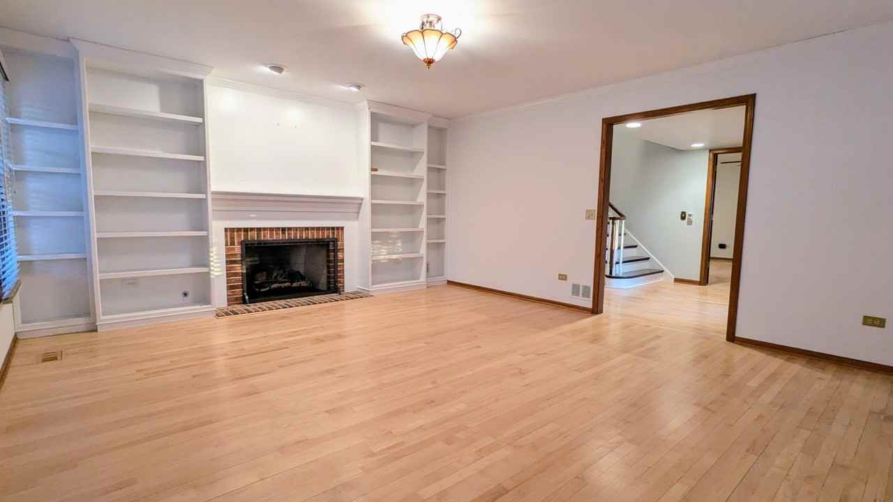 12 Oneida Ln #1 - Photo 3 of 26