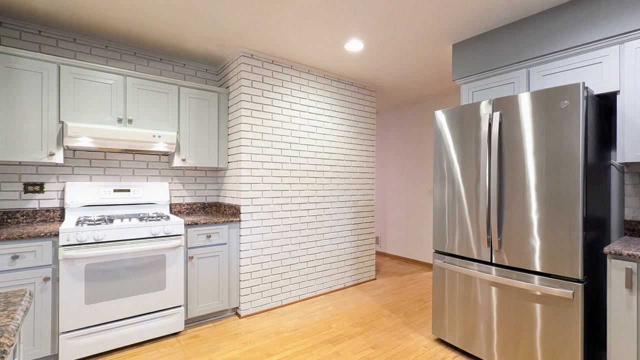 12 Oneida Ln #1 - Photo 6 of 26