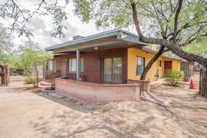 featured image of 1104 E Waverly St