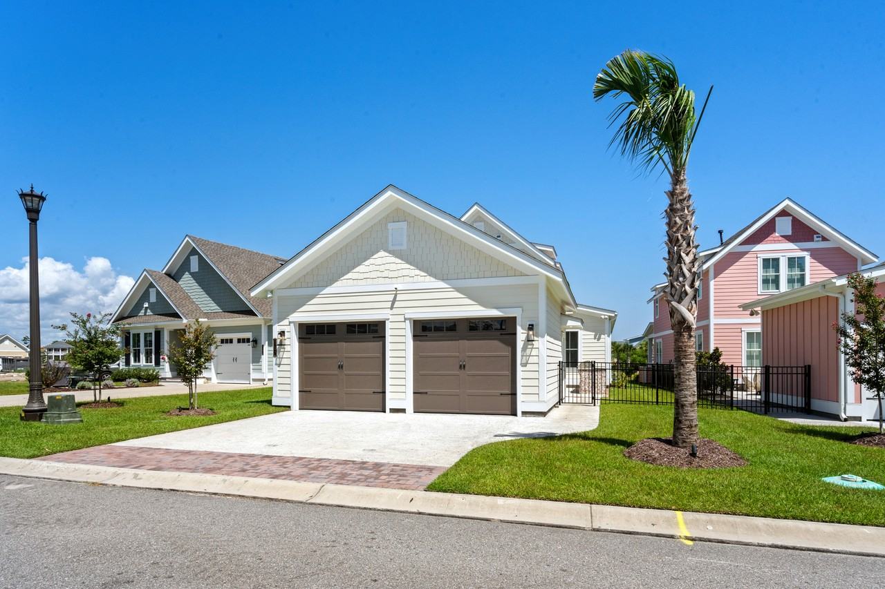 8092 Laurel Ash Ave #1 - Photo 3 of 11