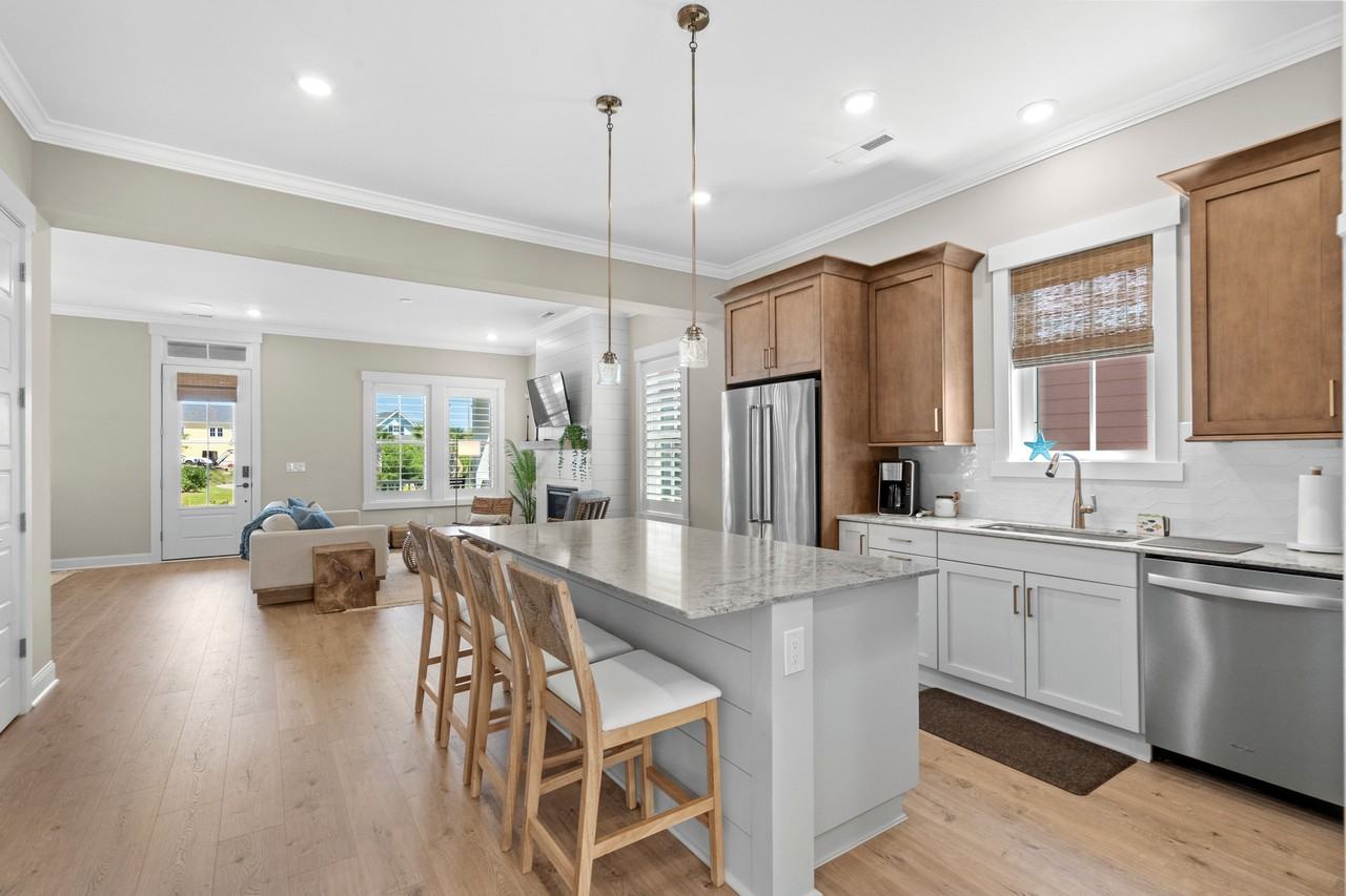 8092 Laurel Ash Ave #1 - Photo 6 of 11