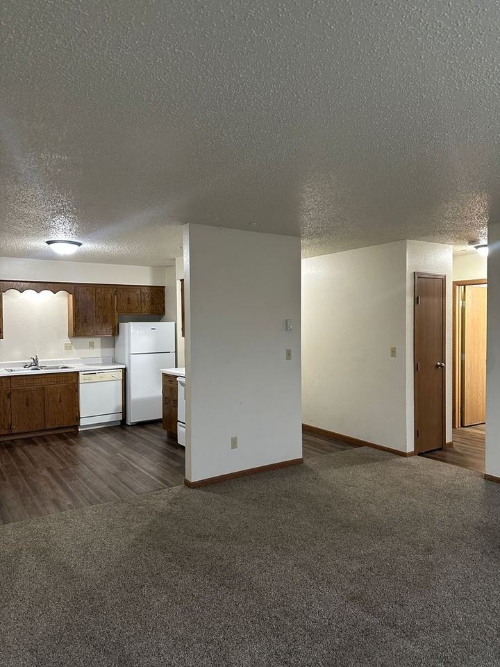 Westwood 915 - Photo 3 of 15