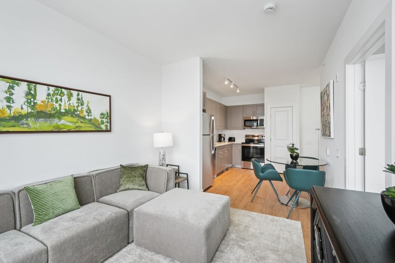 Meridia Linden 1001 - Photo 7 of 50