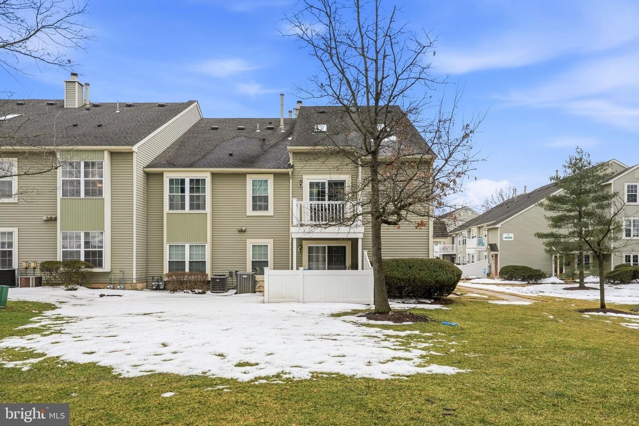 3904-B Fenwick Ln - Photo 2 of 33