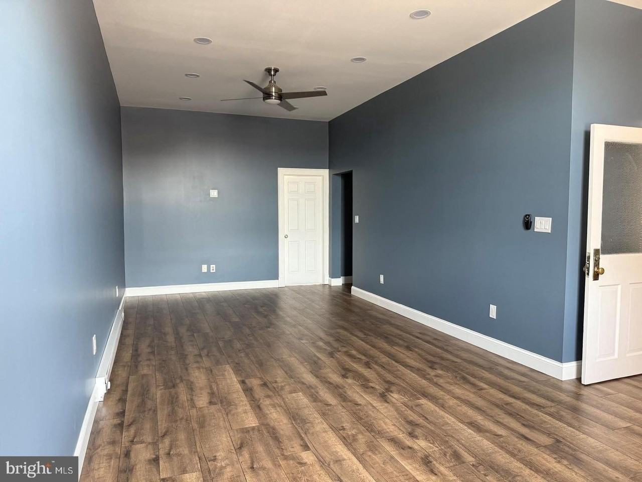 86 E Commerce St - Photo 2 of 9