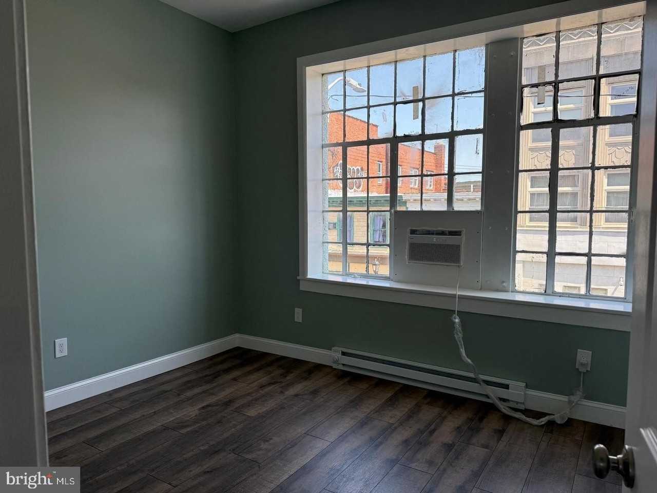 86 E Commerce St - Photo 5 of 9