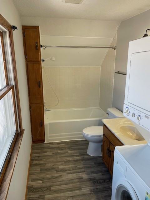 682 Maple St #1 - Photo 7 of 9