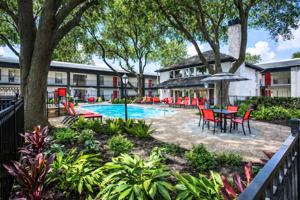 featured image of 2815 Greenridge Dr