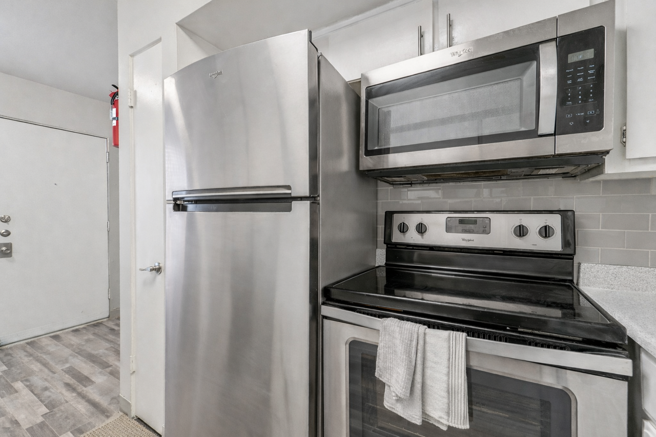 Ridley Apartments - Photo 3 of 31