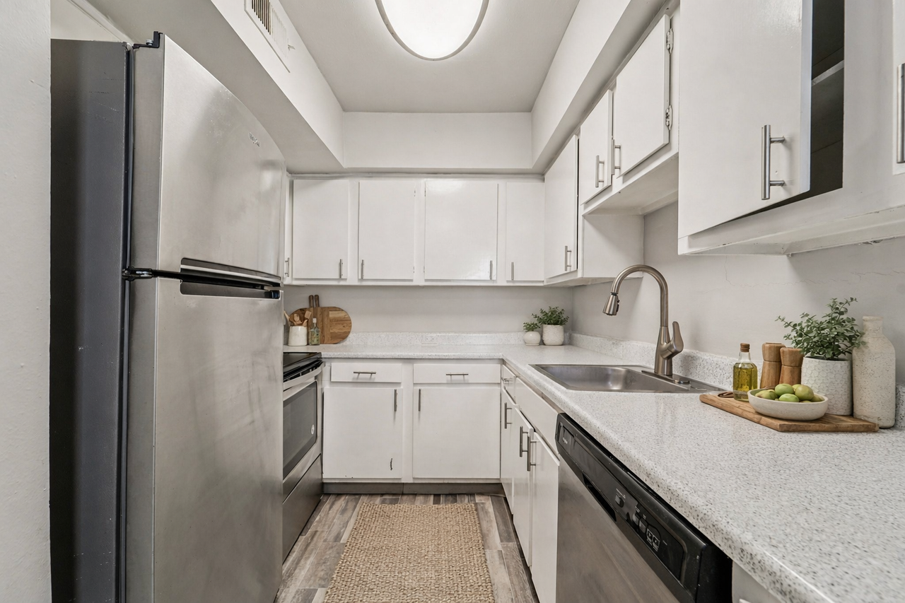 Ridley Apartments - Photo 4 of 31