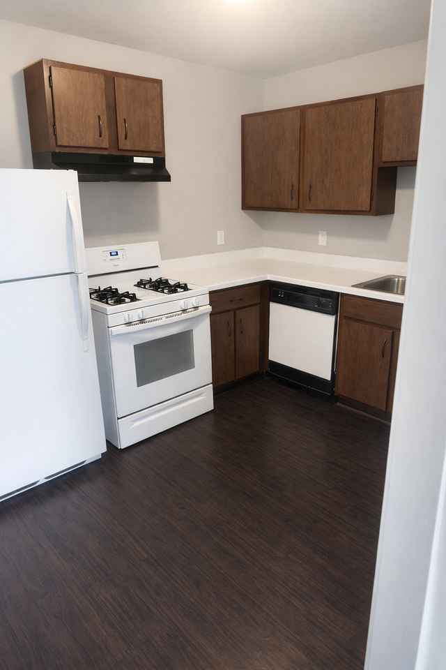 2810 Pelham Pl #E - Photo 2 of 5