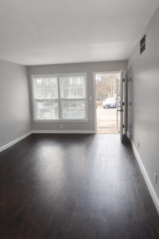 2810 Pelham Pl #E - Photo 5 of 5