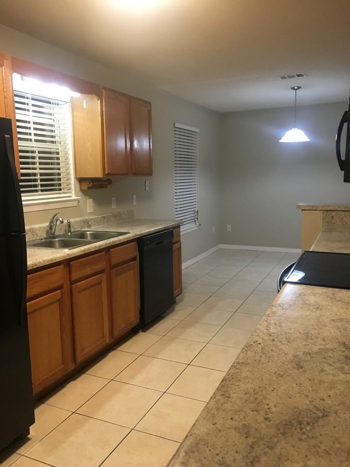 4238 Castille Ave - Photo 3 of 9
