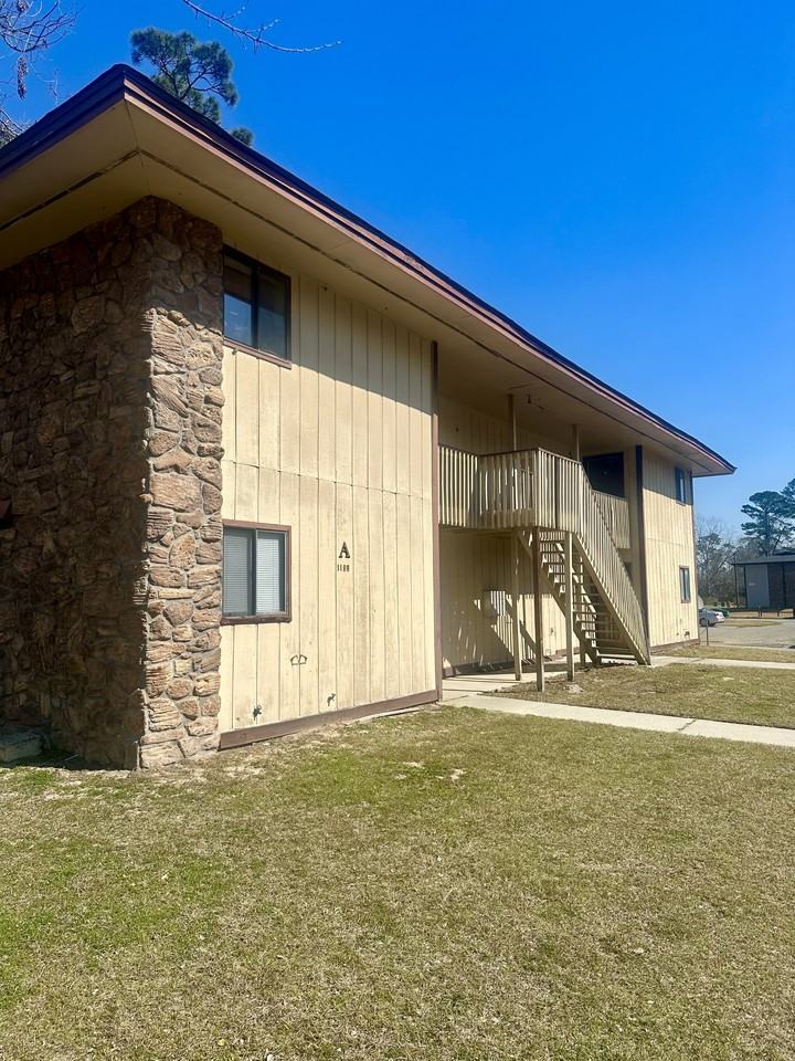 1199 Melody LnApt. A4 #A4 - Photo 2 of 10