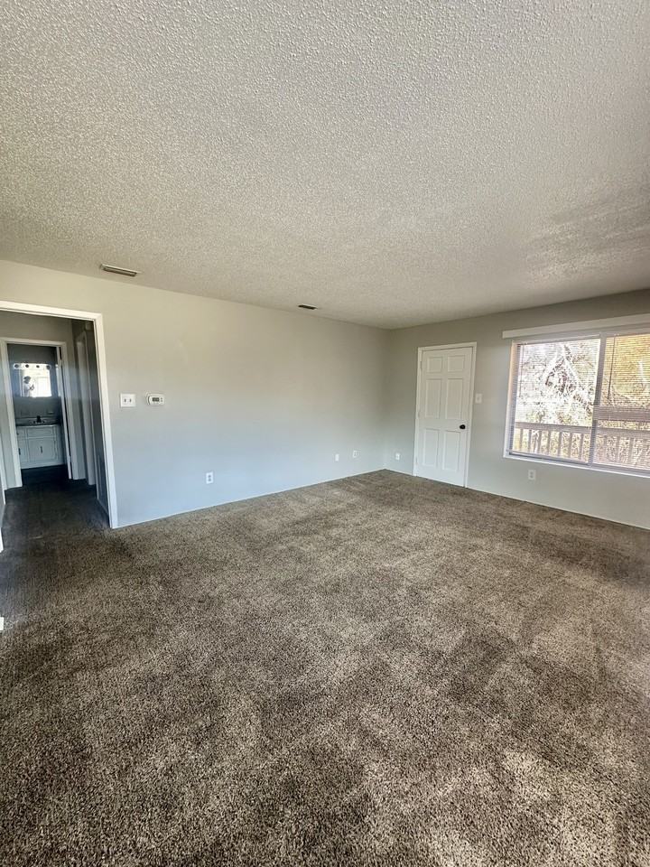 1199 Melody LnApt. A4 #A4 - Photo 4 of 10