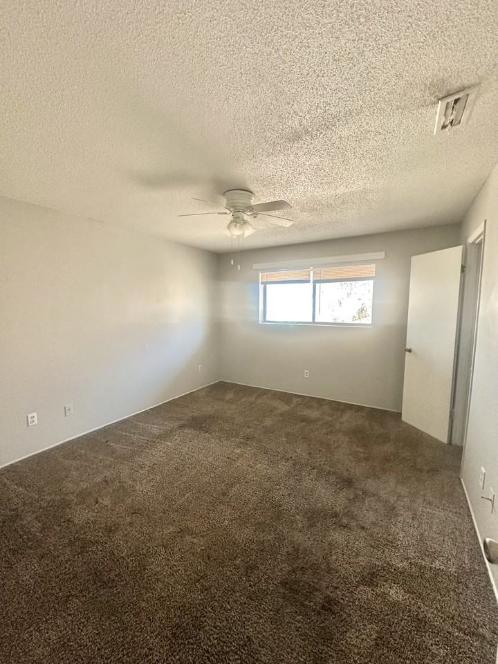 1199 Melody LnApt. A4 #A4 - Photo 5 of 10