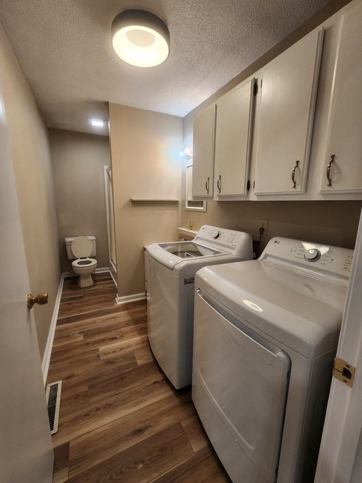 1002B Southwood Dr #B - Photo 5 of 6