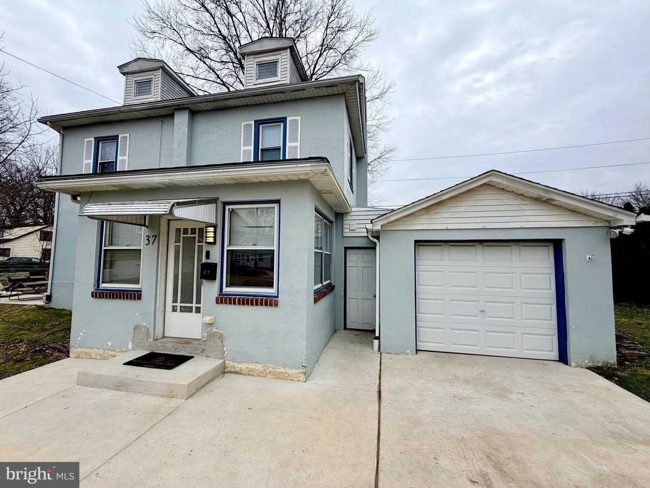 37 Washington Ave - Photo 2 of 3