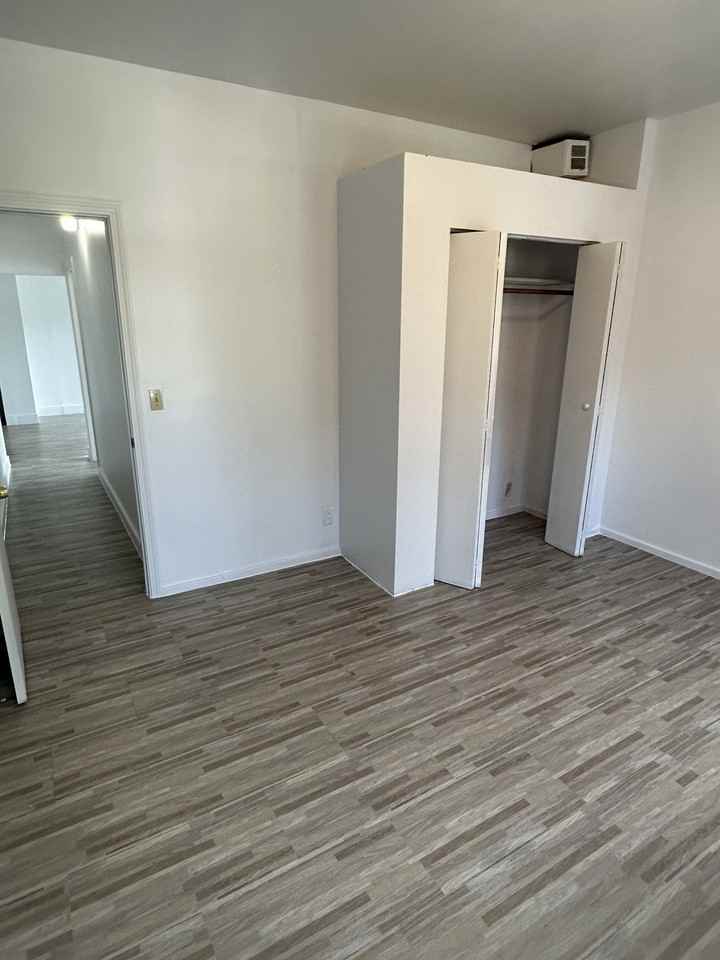 34 White StreetUnit 2R #2R - Photo 7 of 12