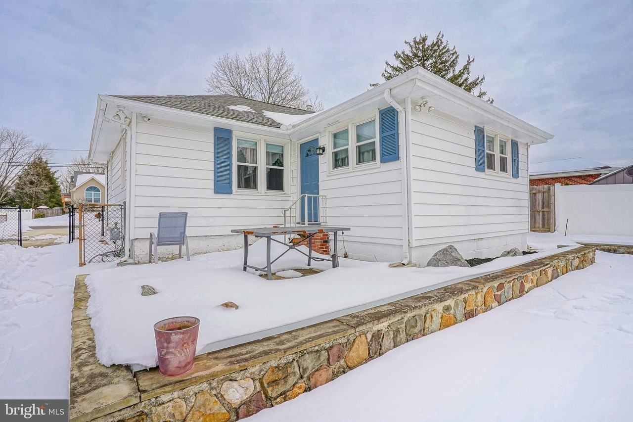 20 E Landing Rd - Photo 3 of 30