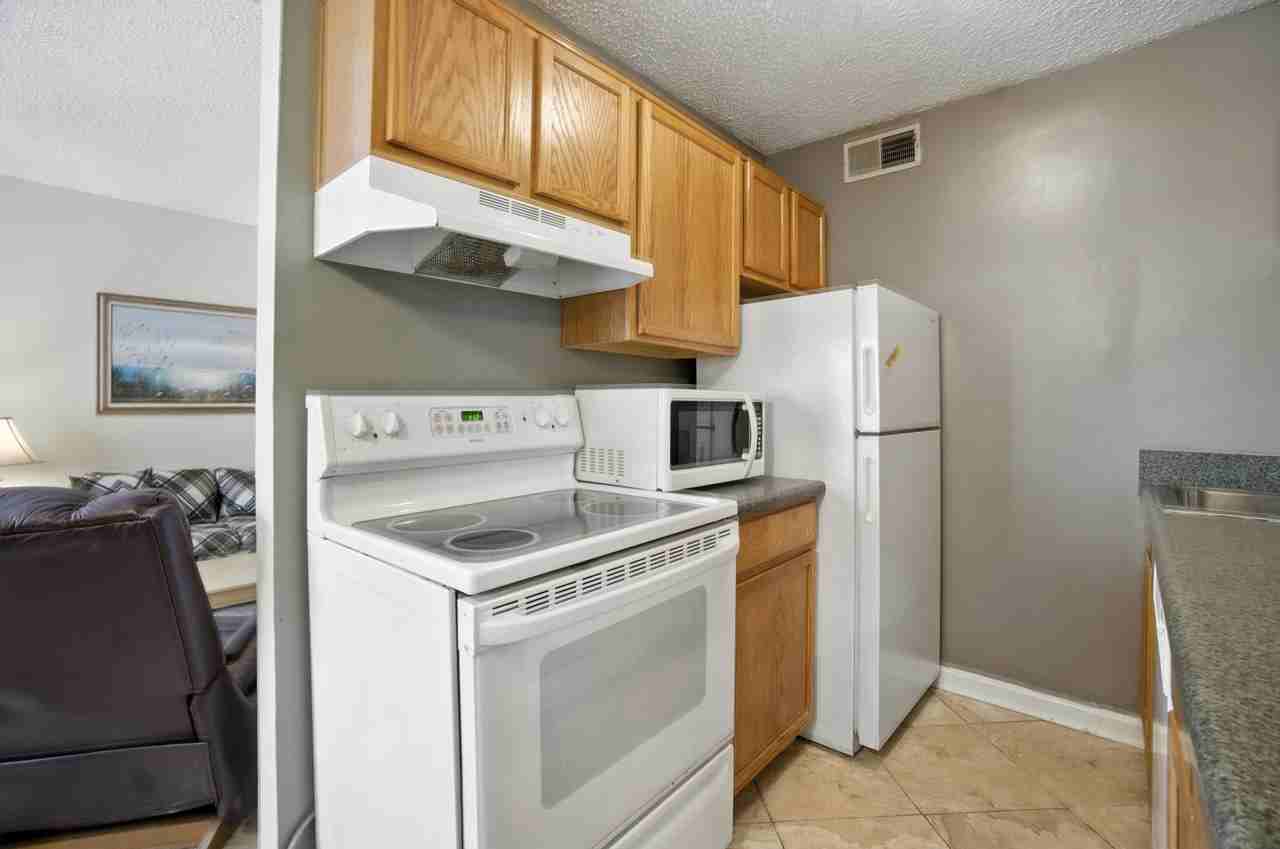 905 Leisure Sq #100 - Photo 7 of 12